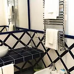 Casa Di Napoli - 4*